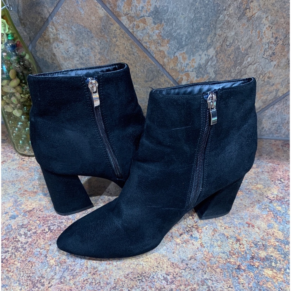 Forever 21 Faux Suede Point Toed Heeled Booties, Size 7